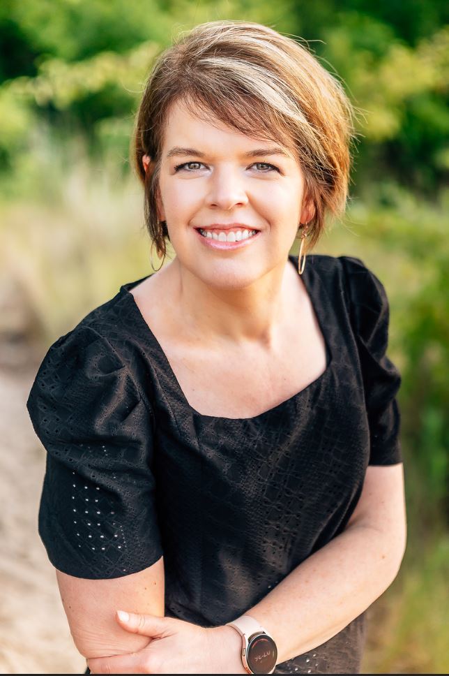 Page 3 Alice Head Shot