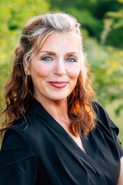 Page 3 Chris Head Shot